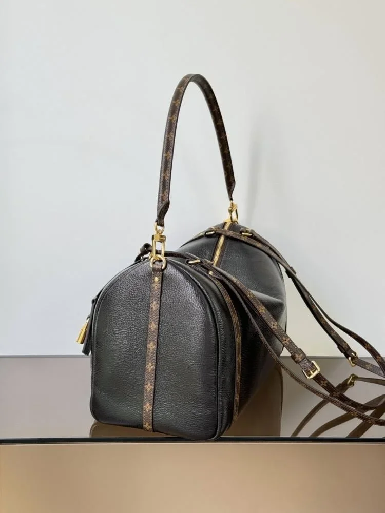 Louis Vuitton Express Bag product view 7