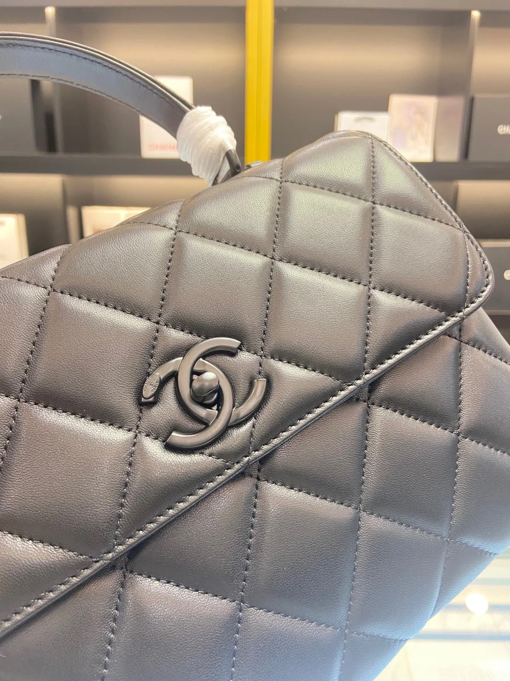Chanel Trendy Brown Leather Handbags 25 cm product view 5