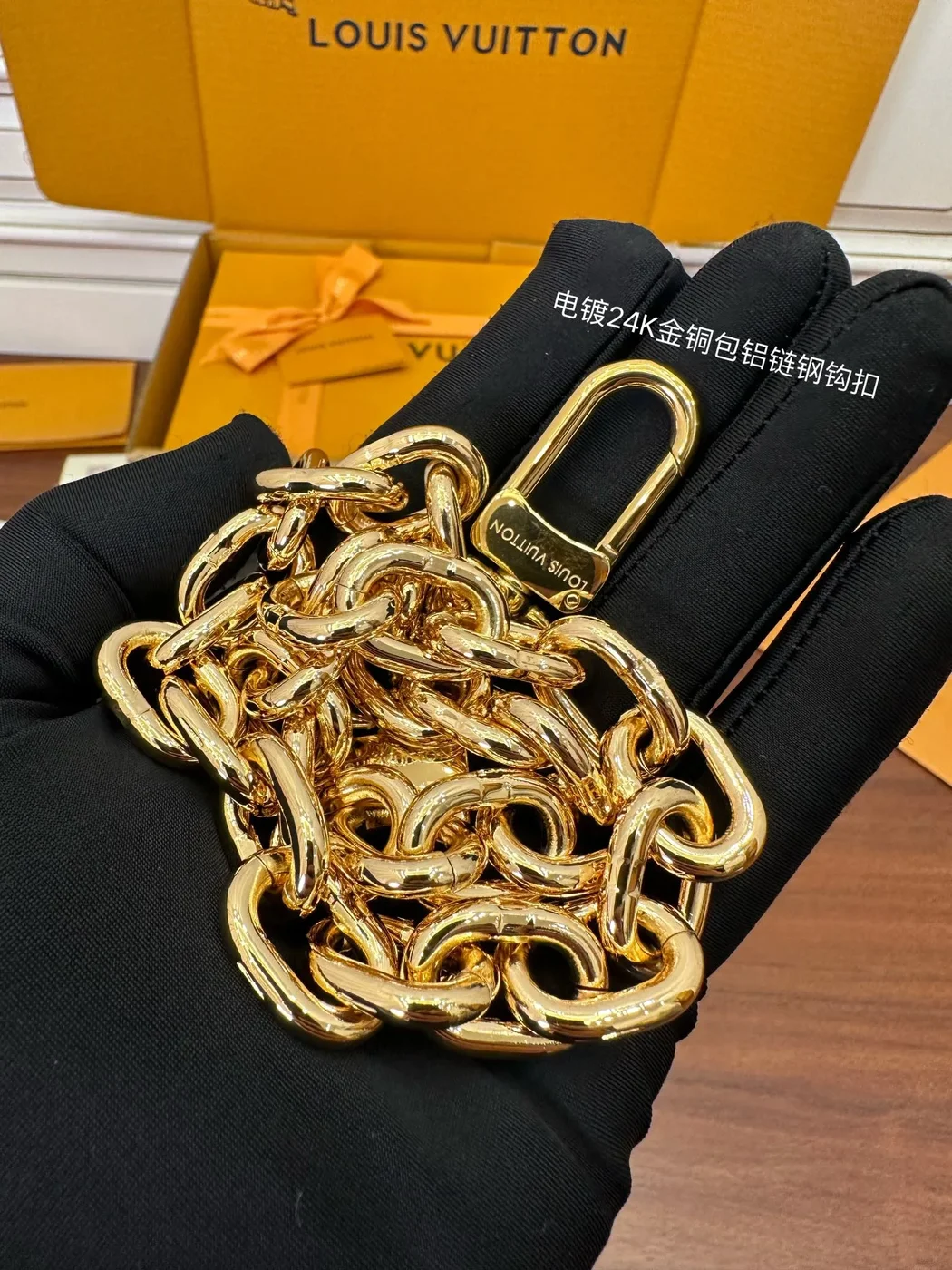 Louis Vuitton Pochette Métis East West Bag — Black product view 6