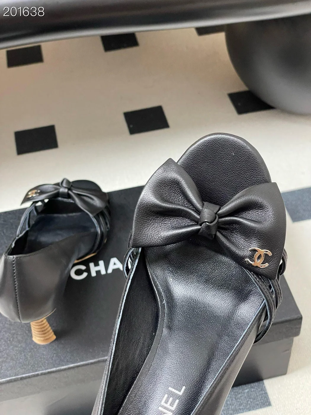Chanel Bow Heel In Black product view 3