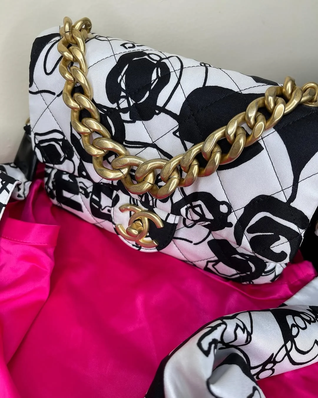 Chanel New Coco Beach 2025 White Bag product view 4