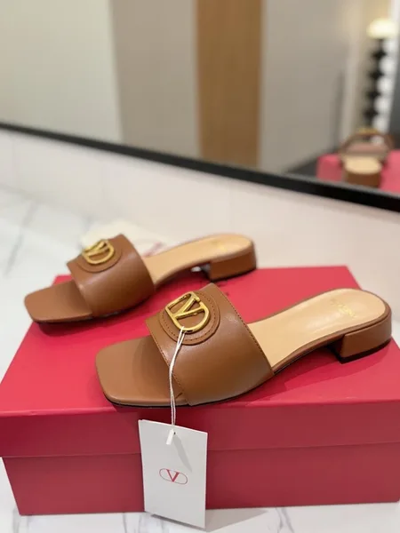 Valentino Brown Sandel product photo