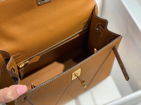 Hermès Kelly 28 cm In Gold Epsom Gold Hardware Bag product view 9