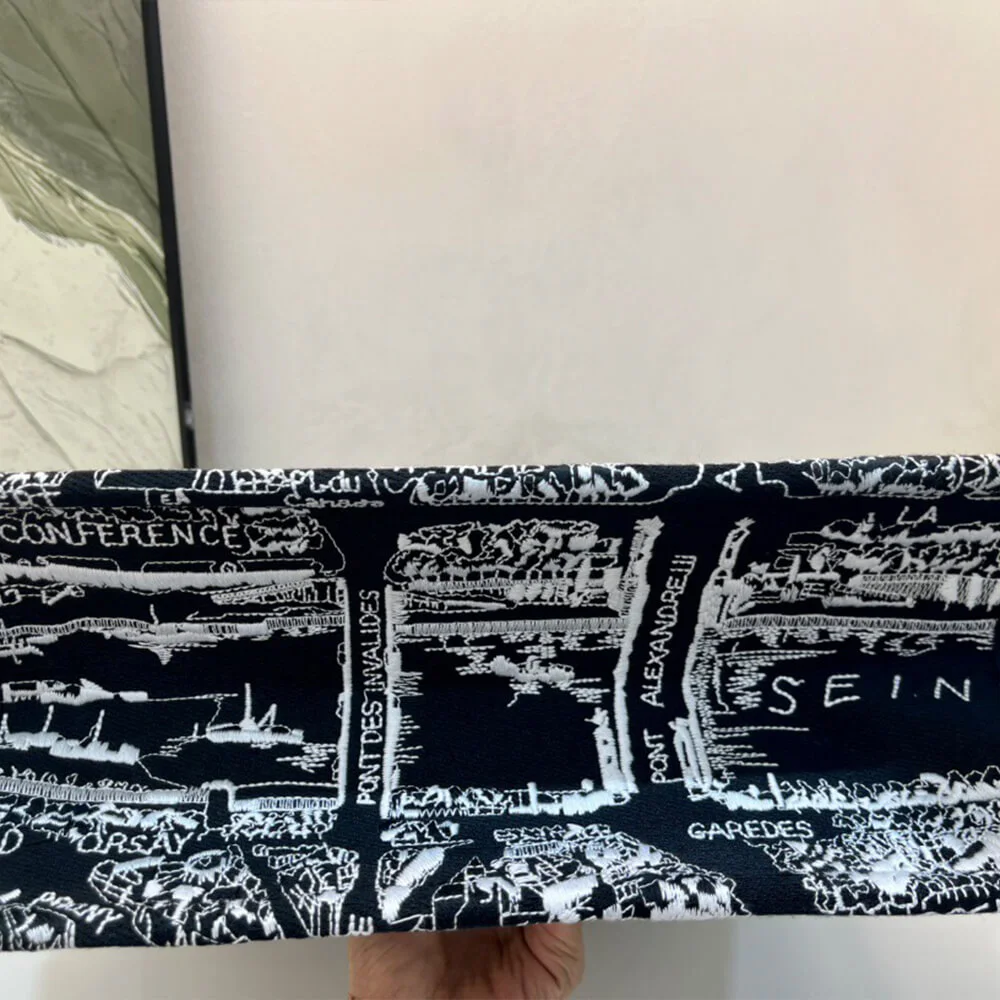 Dior Medium Book Tote product view 4
