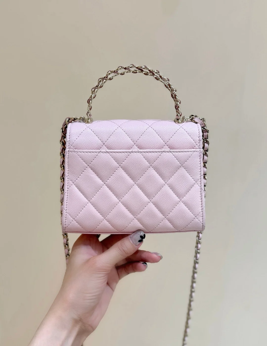 Chanel 25S Double C Logo Diamond Shiny Calfskin Bag product view 2