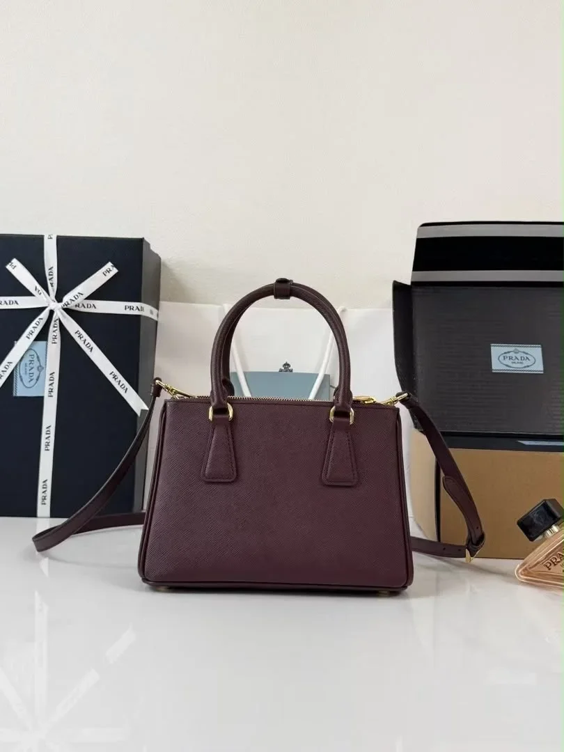 Prada Galleria small burgundy Saffiano leather Bag product view 4