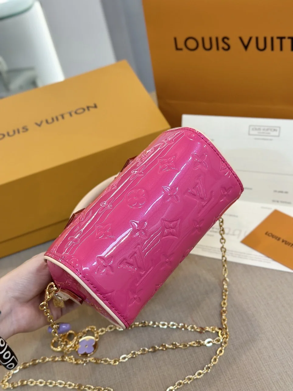 Louis Vuitton Nano Speedy Pink Shiny Leather Handbags 16x10x7,5 cm product view 4