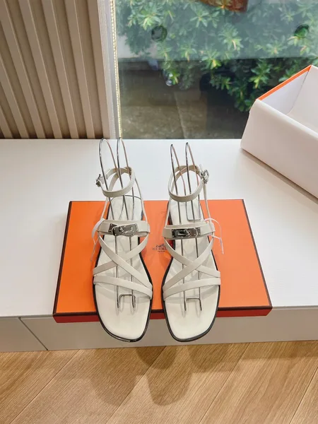 Hermès Women White Leather Strappy Sandals product photo