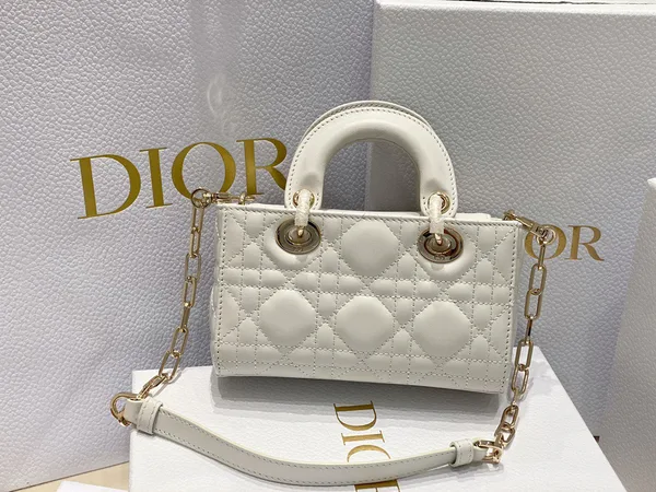 Dior Cannage Mini Top-Handle Bag White, 16.5 x 6 x 10 cm product view 3