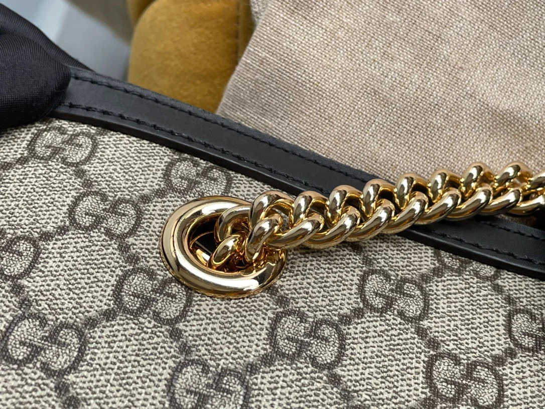 Gucci Padlock Handbag with Gucci Logo Pattern 35x23x14cm product view 3