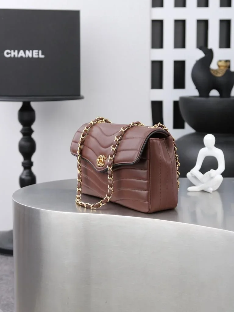 Chanel flap bag quilted leather product view 2
