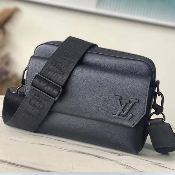 Louis Vuitton Fastline Men’s Handbag Black 23.5x18x7cm product photo