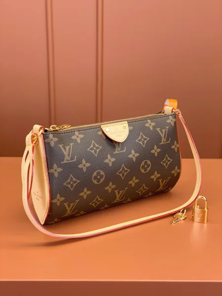 Louis Vuitton Pochette Tirette bag in monogram coated canvas product view 4