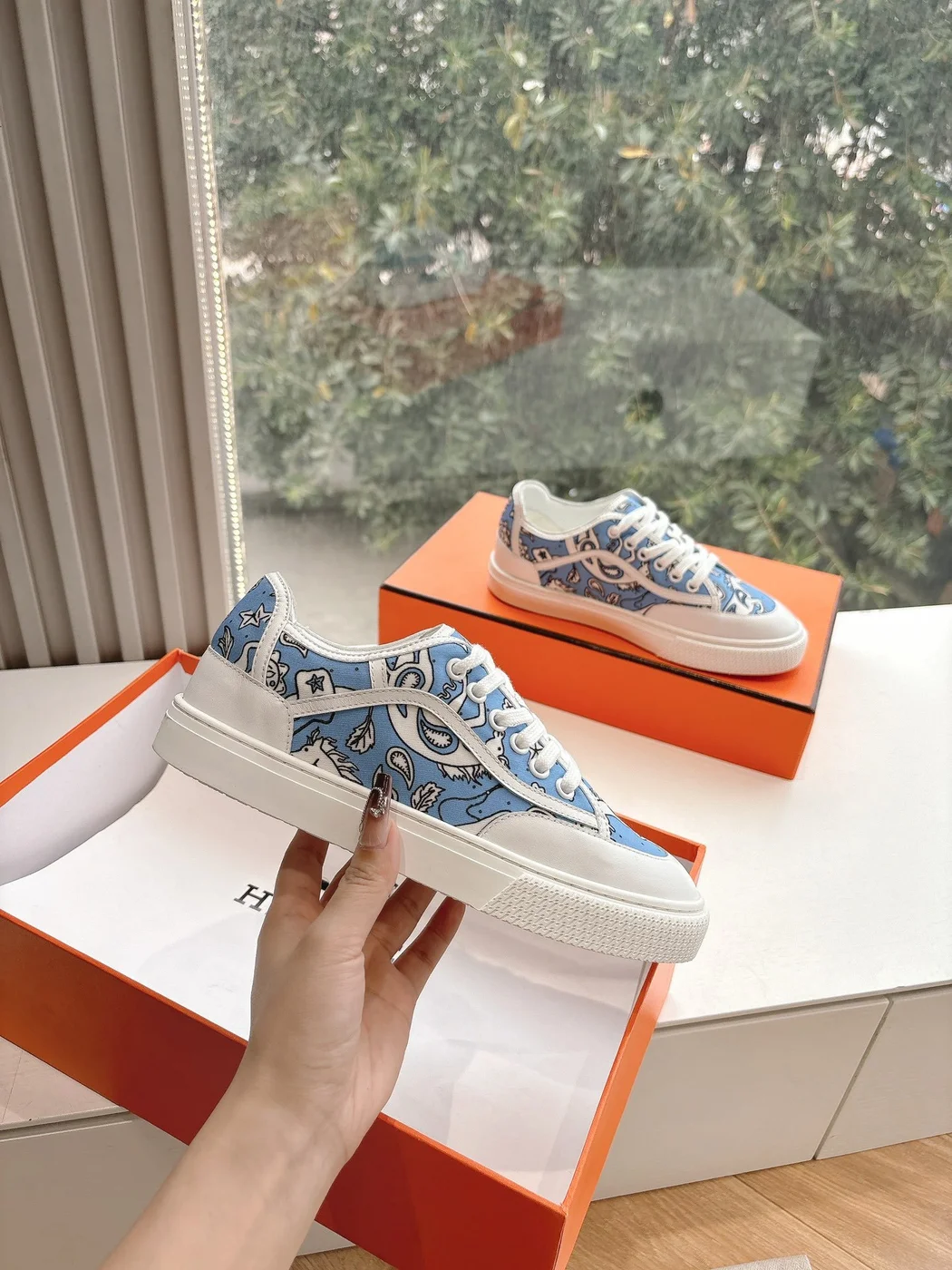 Hermès Women Light Blue Canvas And White Sneakers product view 4
