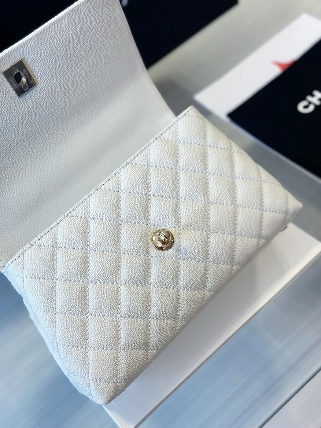Chanel Small 24 cm Coco Handle in White Caviar Bag product view 5