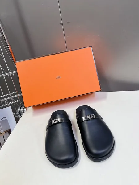 Hermès Women Black Leather Mules — Rounded Toe with Black Sole product photo