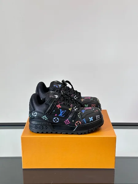 Louis Vuitton Men Black Leather Multicolor Logo Sneakers product photo
