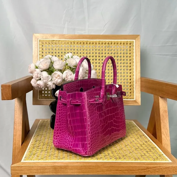 Hermès Birkin 25 cm Crocodile Leather Silver Hardware Bag product view 3