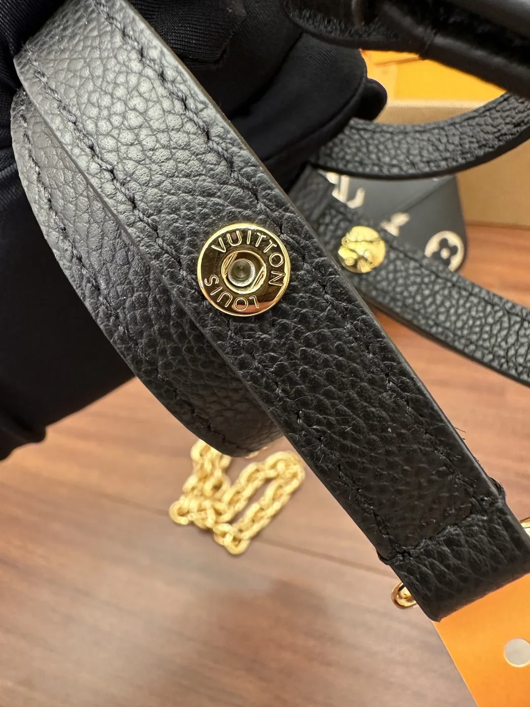 Louis Vuitton Pochette Métis East West Black and Beige Bag product view 6
