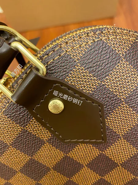 Louis Vuitton Alma BB Bag product view 4