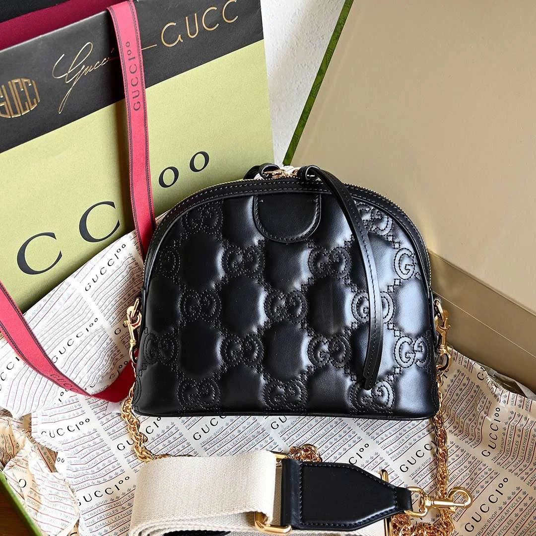 Gucci Matelasse Bag with Embossed Gc Pattern 21 cm product view 9