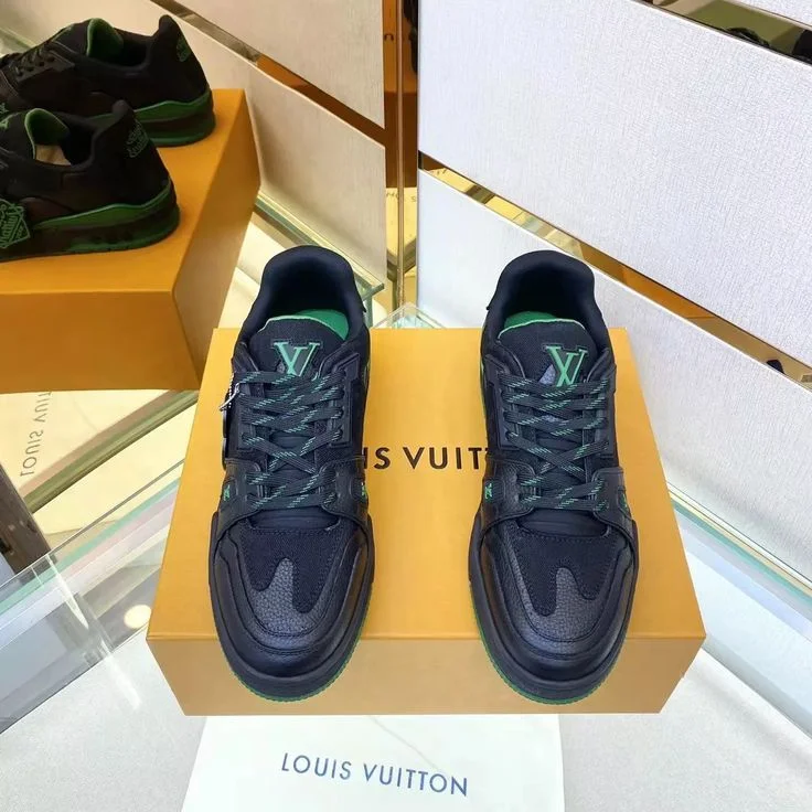 Louis Vuitton Trainer Black Green product view 1
