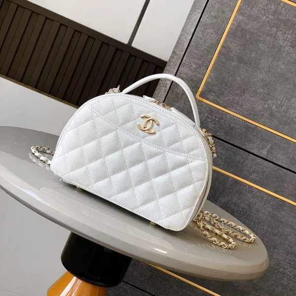 Chanel Matelasse Shoulder Bag product photo