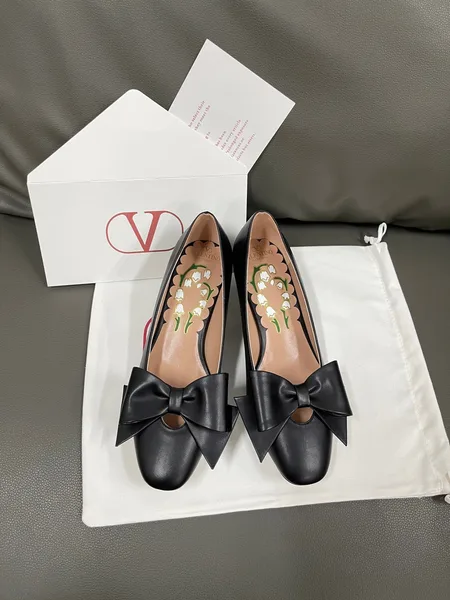 Valentino Women Black Leather Bow Detail Flats product photo