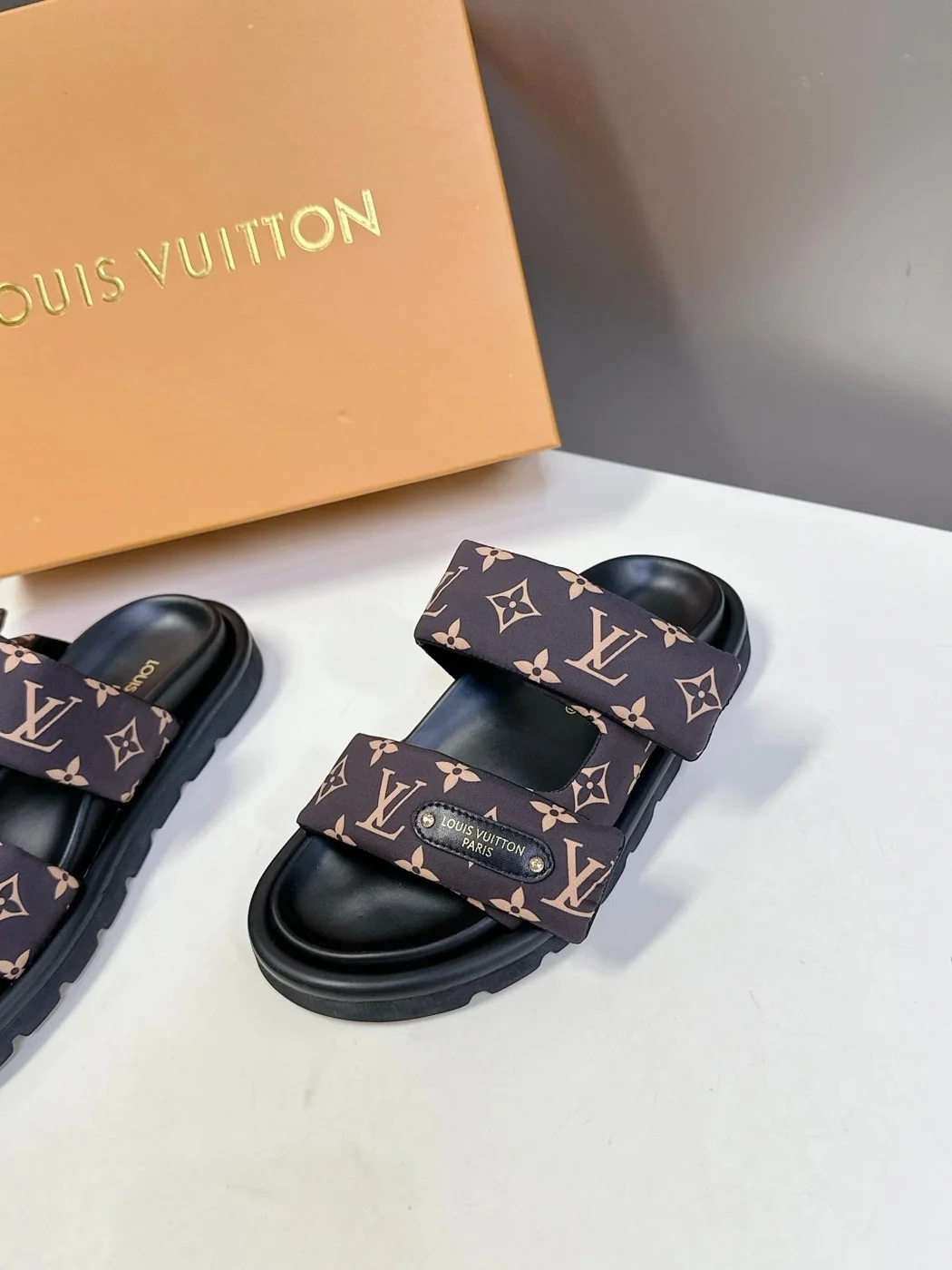 Louis Vuitton Women Black Brown Patterned Fabric Sandals product view 4