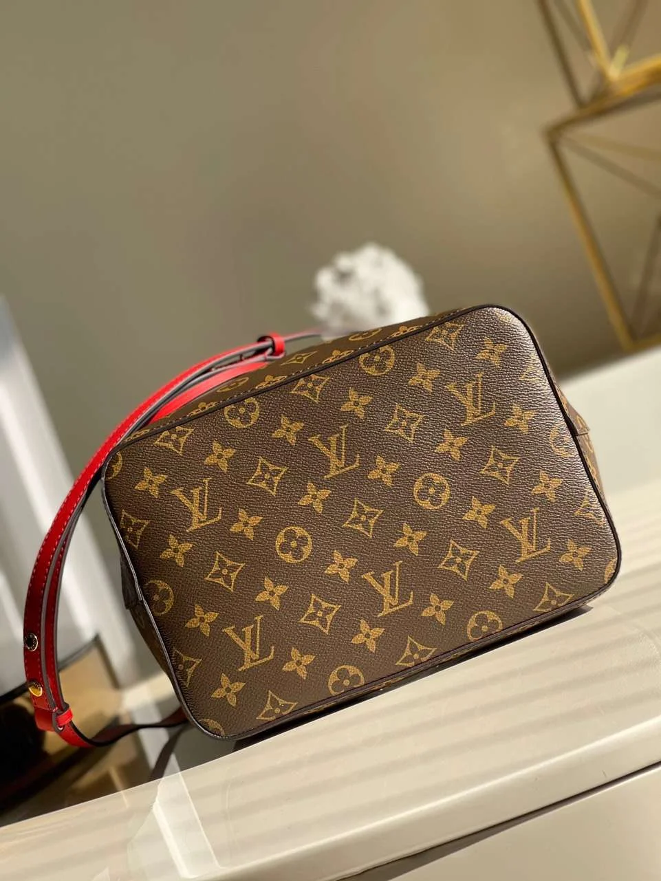 Louis Vuitton NeoNoe Handle Red Handbags Monogram 26x22x27cm product view 2
