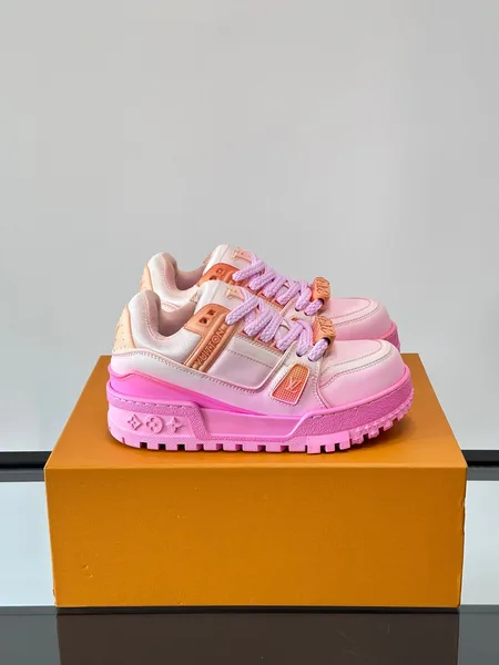 Louis Vuitton Men Pink Synthetic Leather Sneakers product photo
