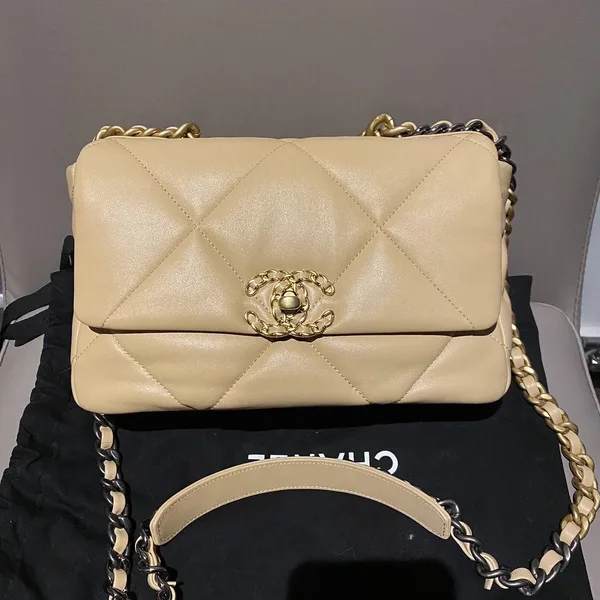 Chanel 19 Flap in Creamy Beige Lambskin Bag product photo