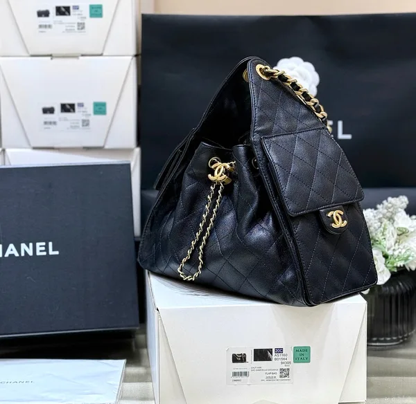 Chanel 25 Handbag In Black 30 Grained Calfskin Gold Hardware product view 3
