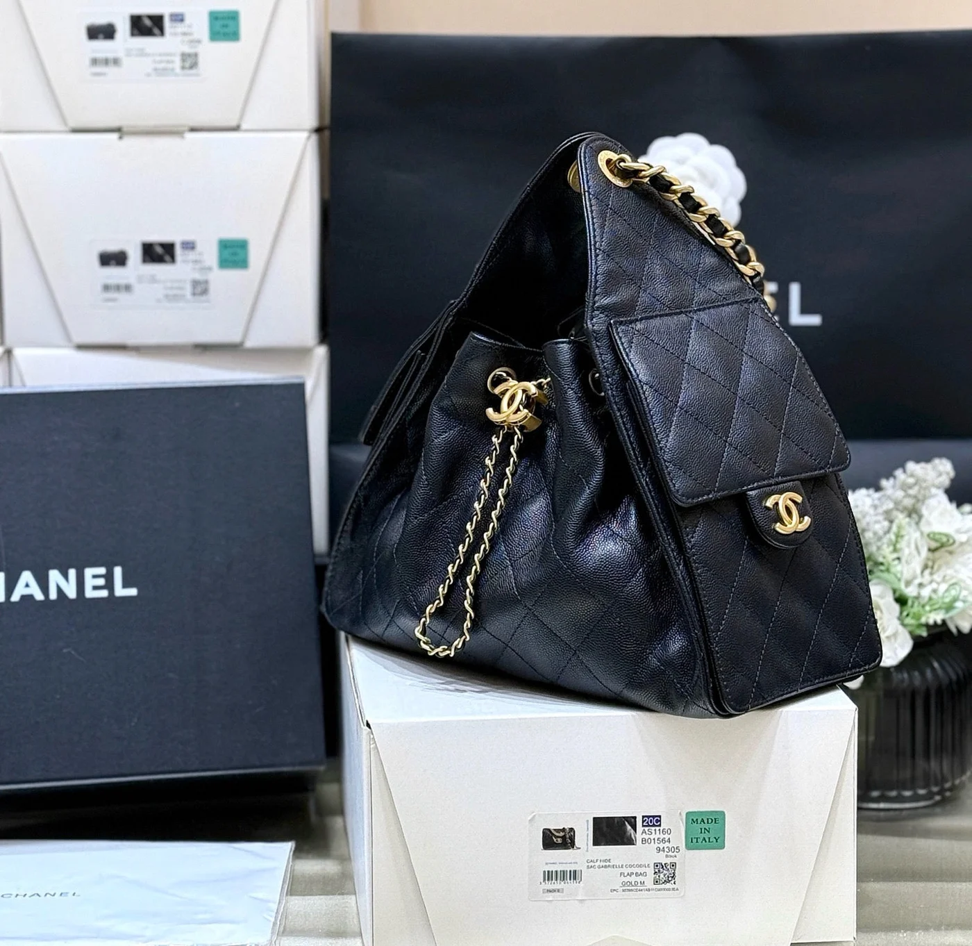 Chanel 25 Handbag In Black 30 Grained Calfskin Gold Hardware product view 3