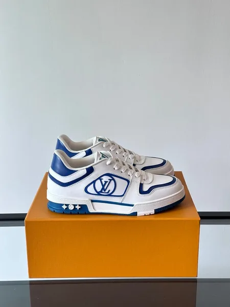 Louis Vuitton Men White and Blue Sneakers — Oval LV Side Detail product photo