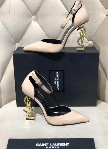 Saint Laurent Opyum patent leather sandals Beige product photo