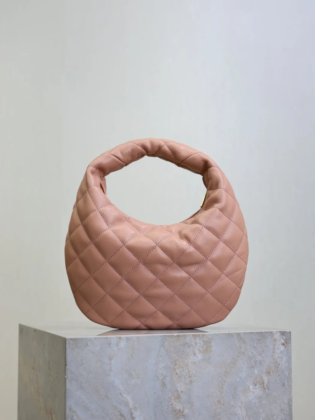 Saint Laurent 25S Icarino 17 In Hortensia Quilted Gold Hardware Bag product view 2