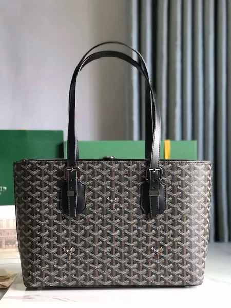 Goyardine Sac Marie Galante MM Black Bag product view 1