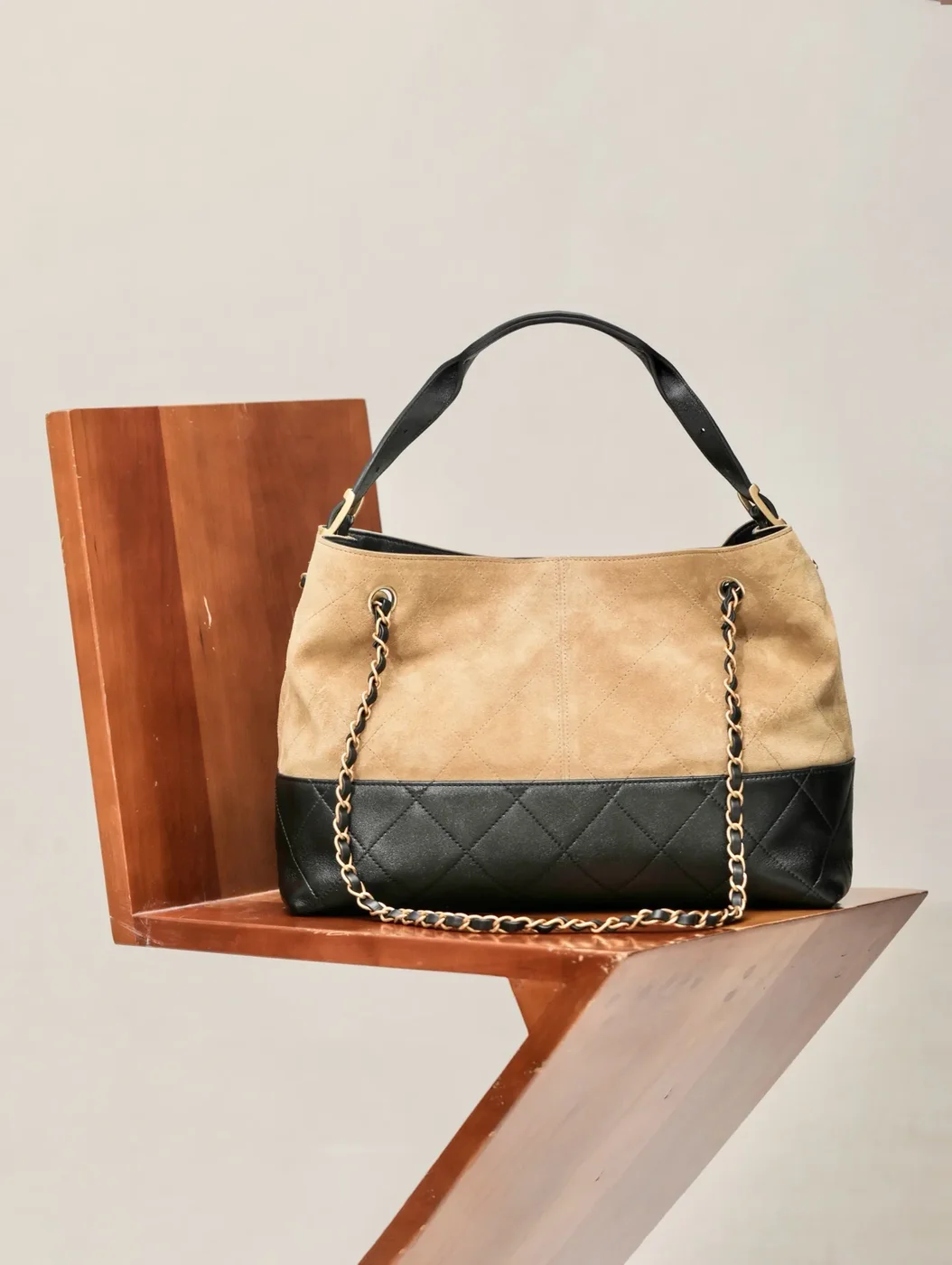 Chanel Small Shopping Bag from the 2024/25 Métiers d’Art collection product view 5