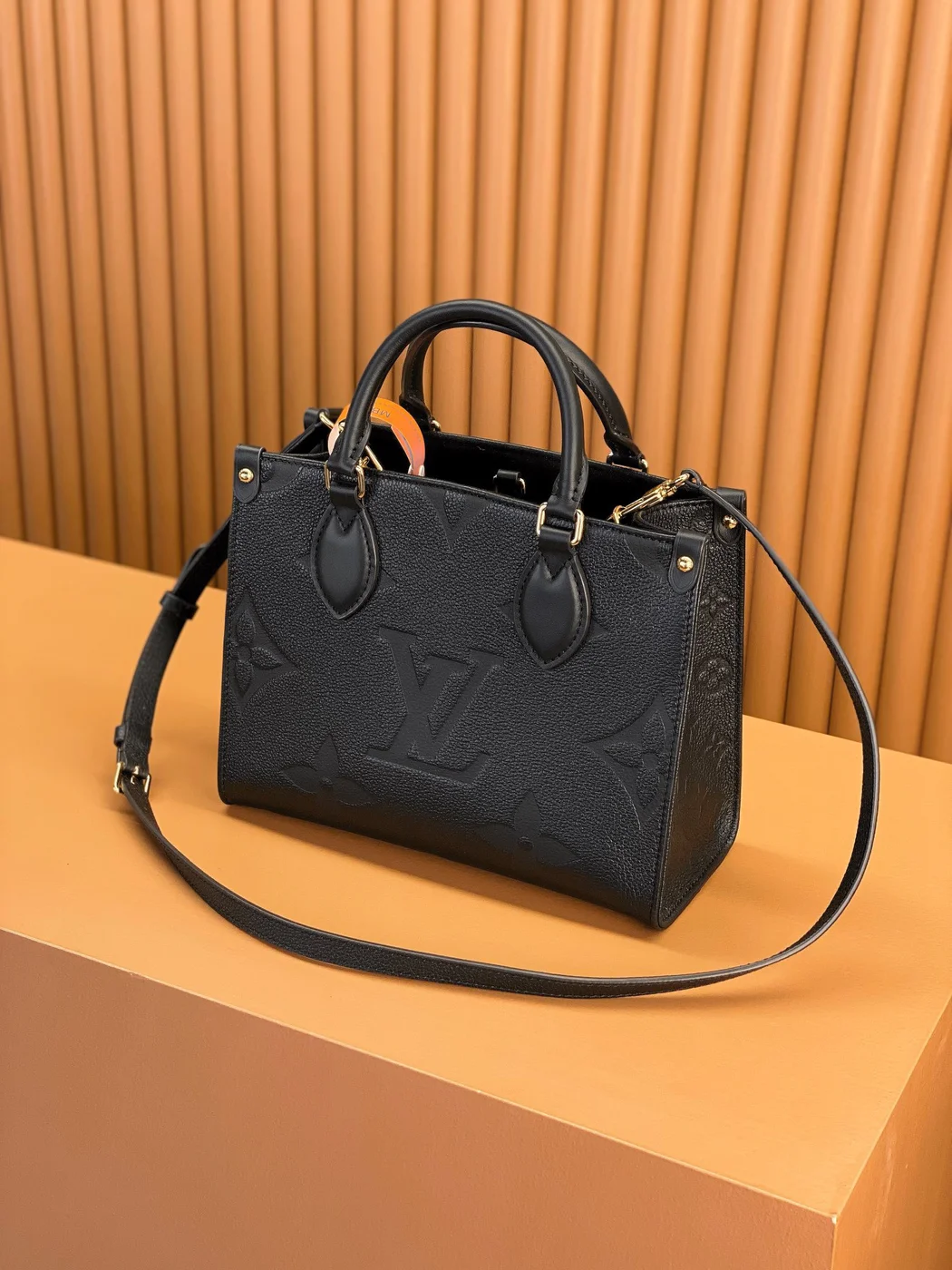 Louis Vuitton On The Go PM Tote Bag Black Handbags 25 cm product view 3