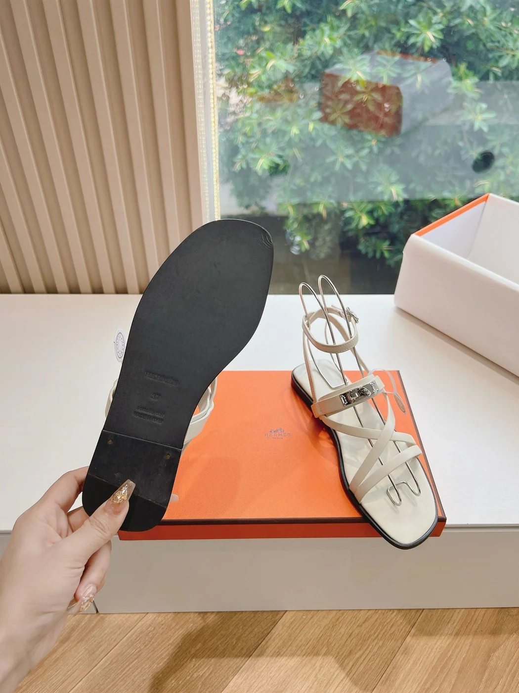 Hermès Women White Leather Strappy Sandals product view 2