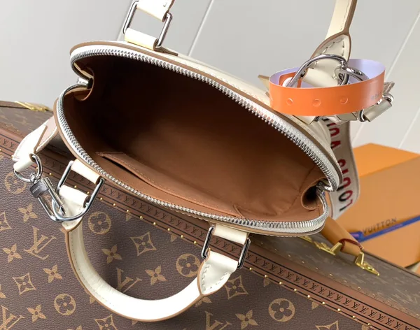Louis Vuitton Alma BB Bag 23 In Beige Grain Cowhide product view 4