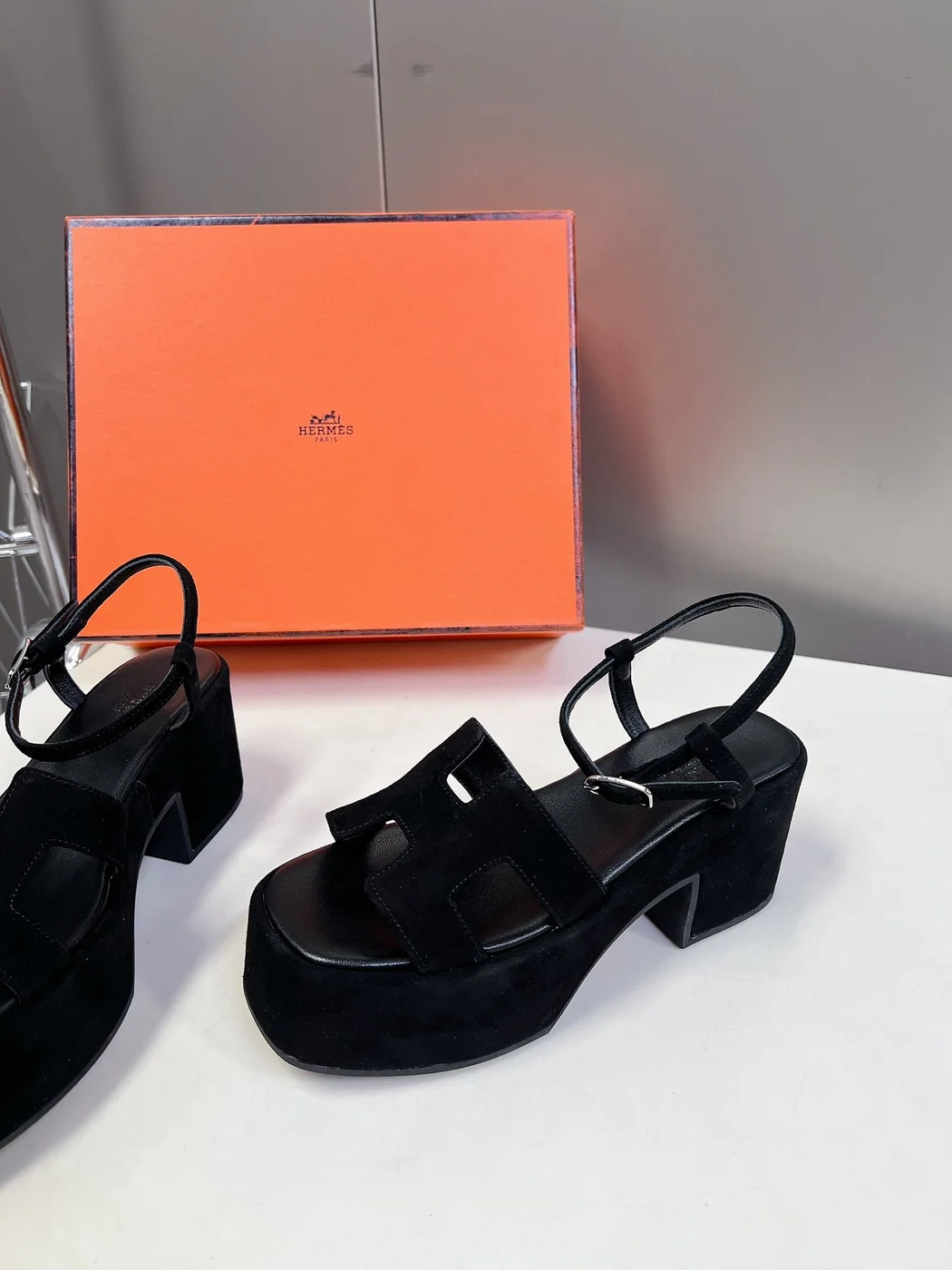 Hermès Women Black Suede Slingback Sandals product view 4