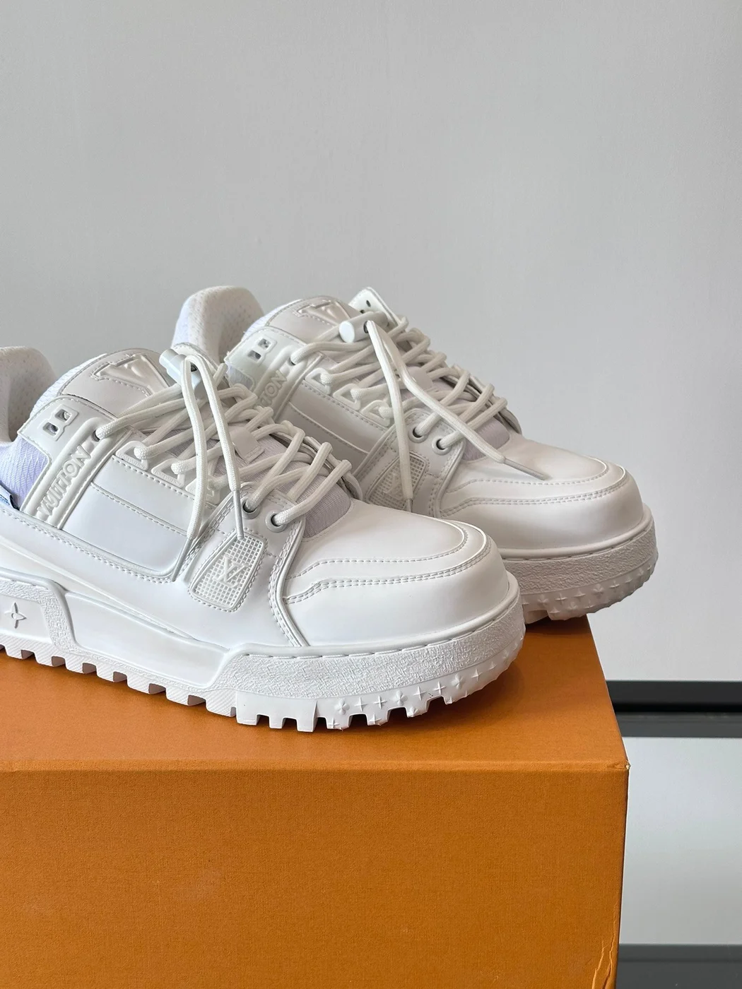 Louis Vuitton Men White Sneakers — Chunky Tread Sole product view 5
