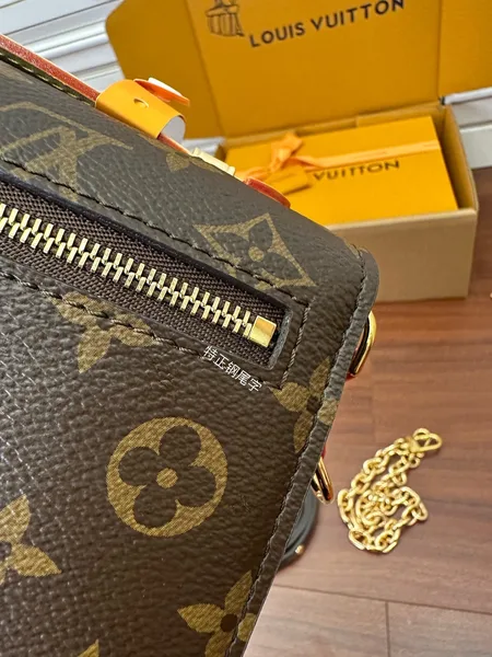 Louis Vuitton Pochette Métis East West Monogram Canvas Bag product view 6