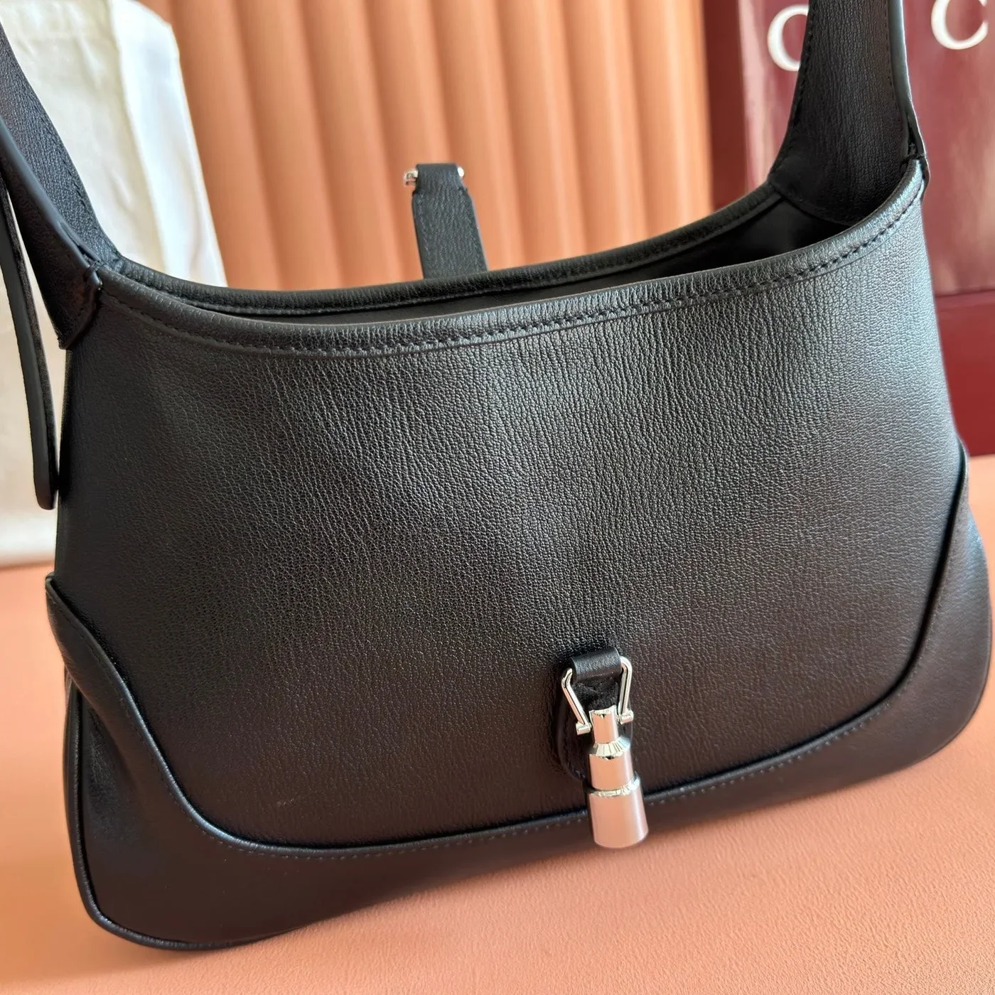 Gucci 26S Jackie Slim Shoulder Bag 28 In Black Calfskin product view 3