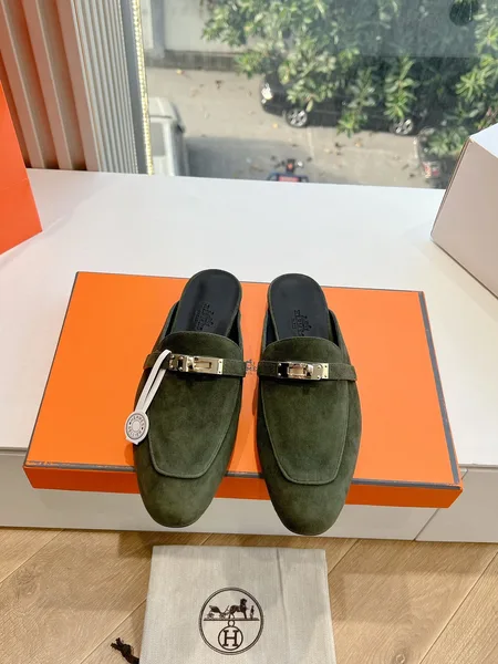 Hermès Women Green Suede Mules product photo