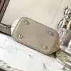 Louis Vuitton Blossom PM Mahina Handbags 20x20x12.5 cm product view 3