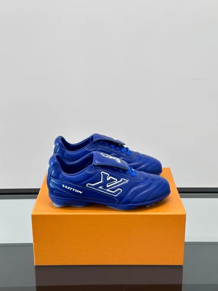 Louis Vuitton Men Blue Leather Sneakers product photo