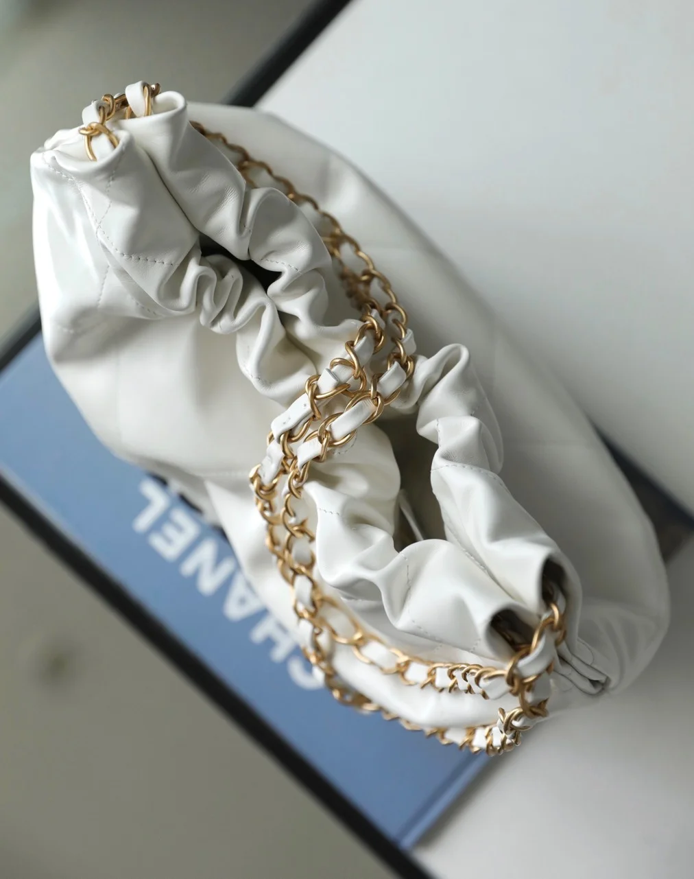 Chanel Handbag 22 Shopping Woman’s White Smooth Leather 35 cm product view 2